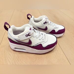 Nike Kids Girls Air Max 1 Easy On White and Purple Sneakers Shoes Size 8 w/box